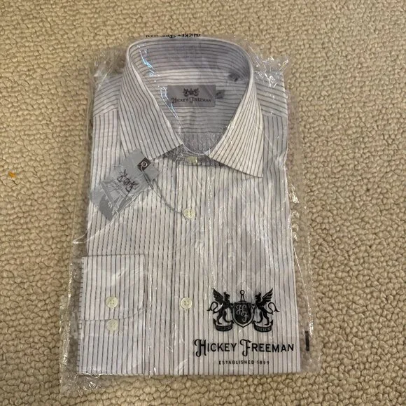 Luxurious Hickey Freeman Dress Shirt - Picture 3 of 4